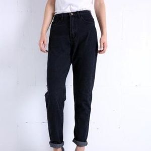 Vintage tapered high waisted gap jeans.